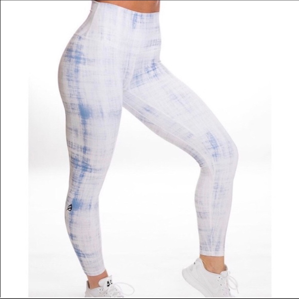 Ptula strokes of blue leggings